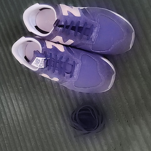 New Balance 420 Retro Slim Line Sneakers - Picture 8 of 8